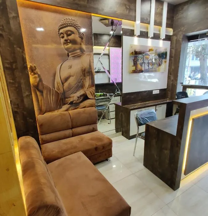 Hotel Rujhan - Just 2 Minute Walking Distance From Golden Temple-1