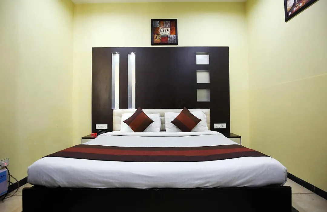 Hotel Mm Yellowuds-1