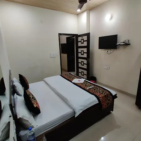 Hotel Rujhan - Just 2 Minute Walking Distance From Golden Temple-2